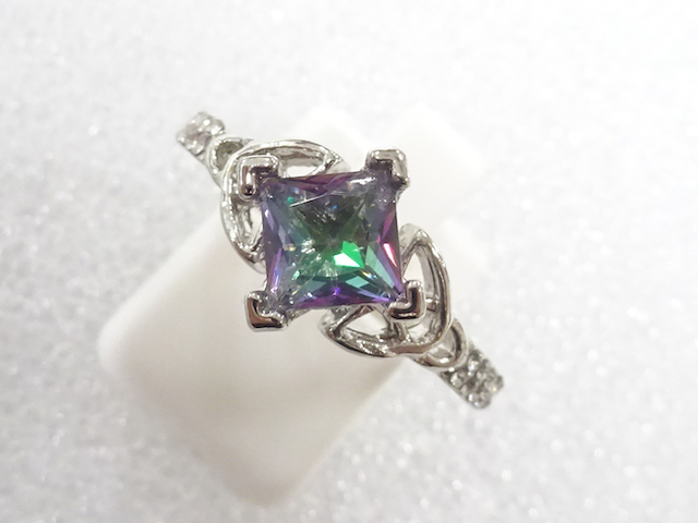 JAPANESE KIMONO / ANTIQUE COLORED STONE RING (SIZE 18.5)